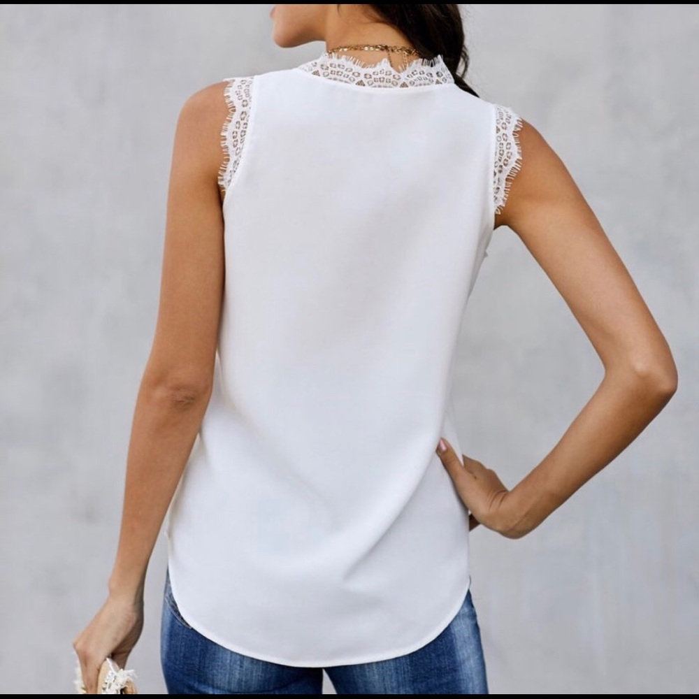 White Sleeveless Eyelash Lace V-Neck - Picture 3 of 5